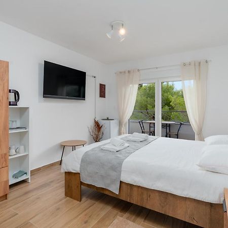 Number One Apartments Vir Ngoại thất bức ảnh