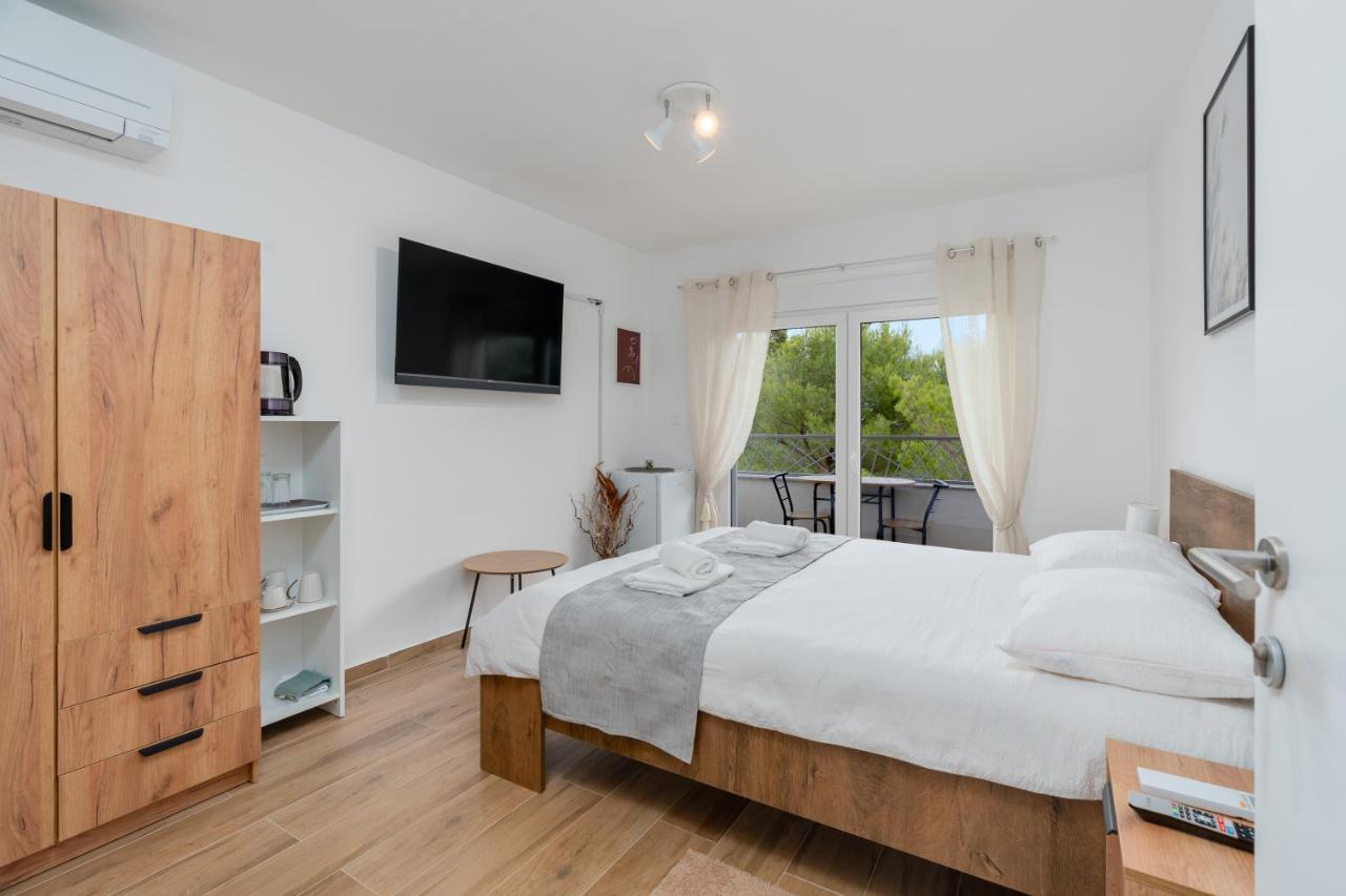 Number One Apartments Vir Ngoại thất bức ảnh