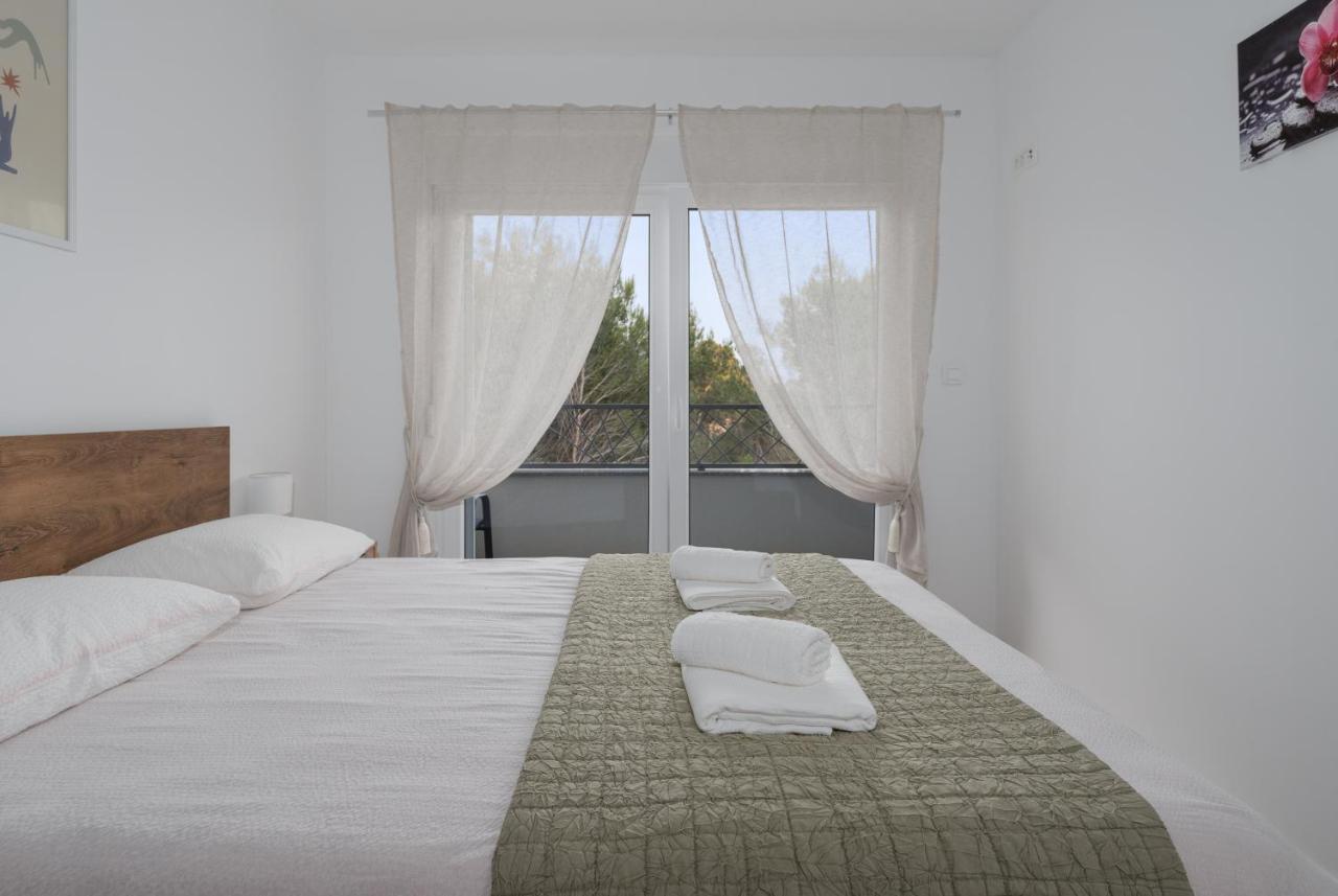 Number One Apartments Vir Ngoại thất bức ảnh