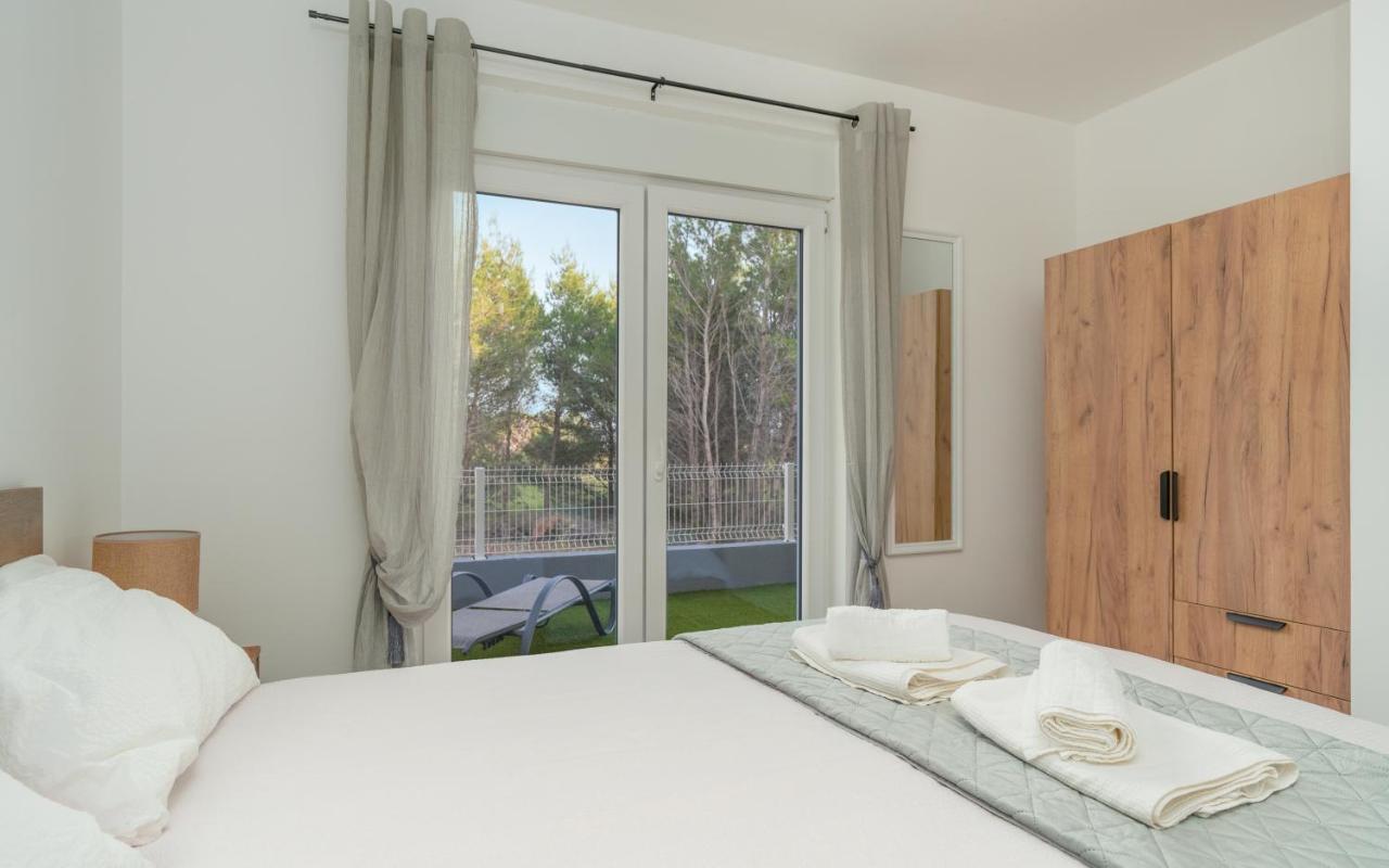Number One Apartments Vir Ngoại thất bức ảnh